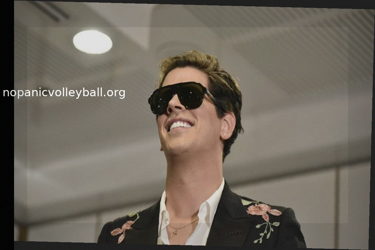 ICE Detains Commentator Milo Yiannopoulos for Visa Overstay
