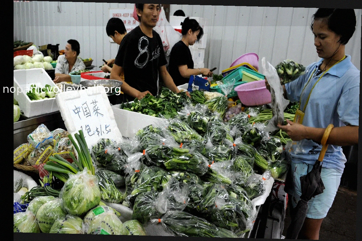 Singapore Inflation Surges to Near Two-Year High, Below Forecasts