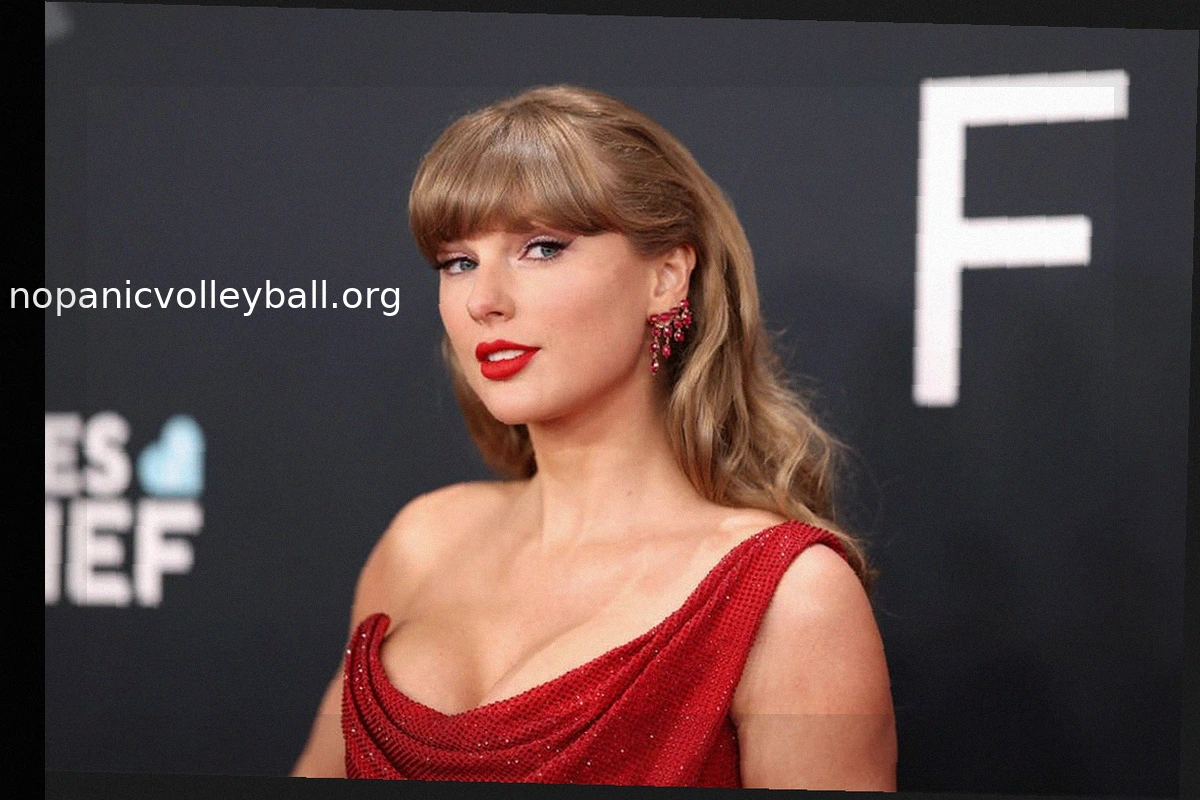 Taylor Swift's "I Knew It, I Knew You" Ascends to No. 1 on Radio Songs Chart